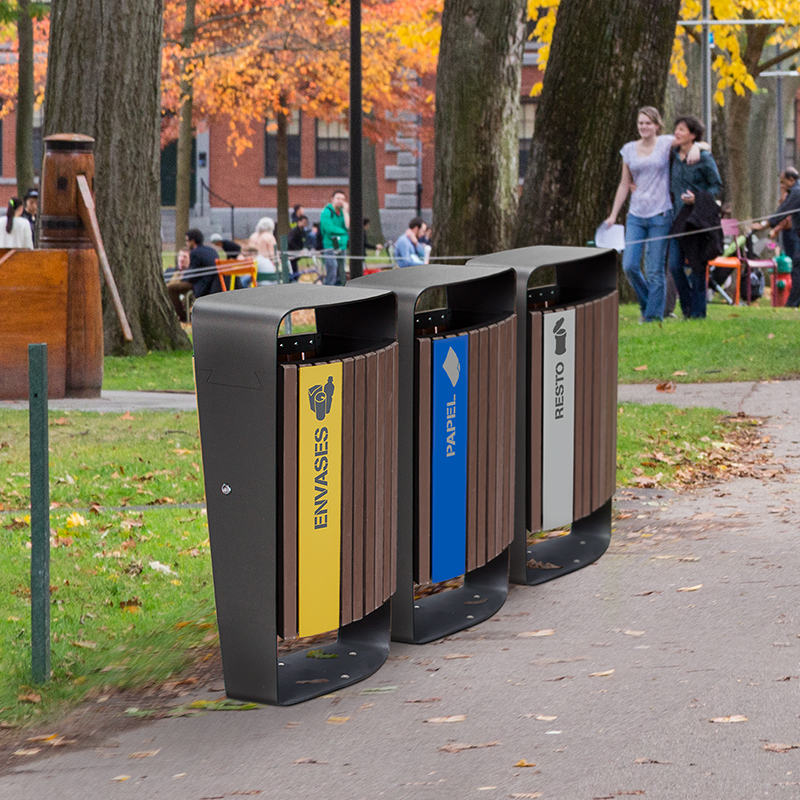 papelera urbana de reciclaje ecológica